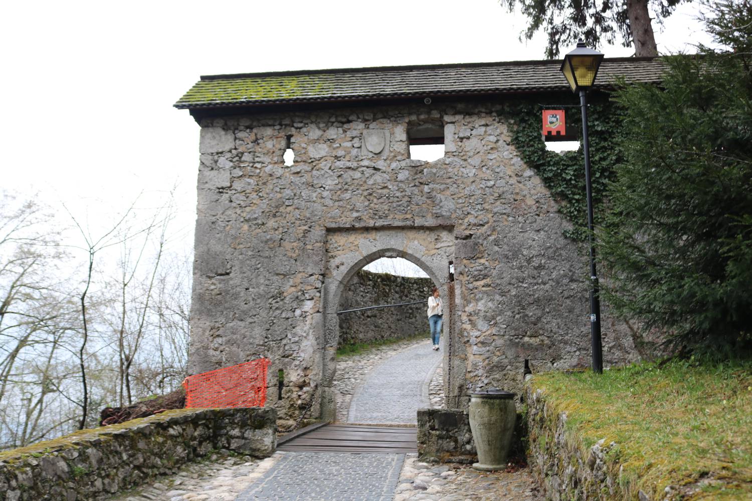 Zugang zur Burg von Bled.