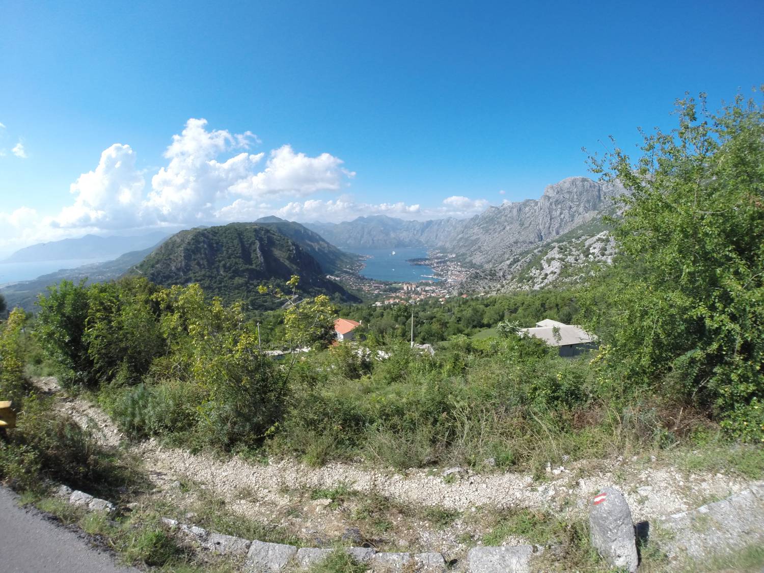 Wie ein See wirkt die geschützte Bucht von Kotor.